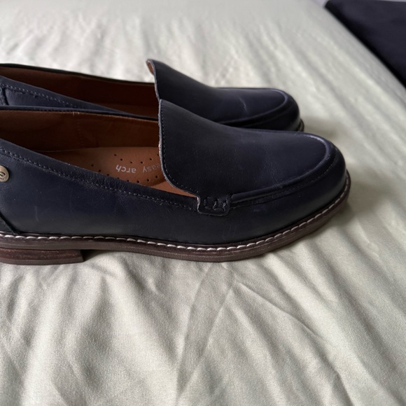 Easy Spirit Men's Dark Blue Slip-On Loafers - Picture 4 of 6
